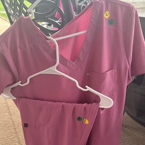 Woman size large scrubs and scrub sets.